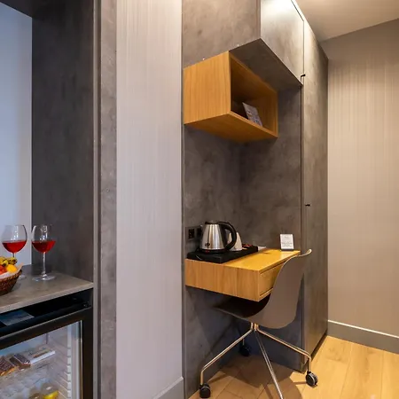 Tlpst Hotel